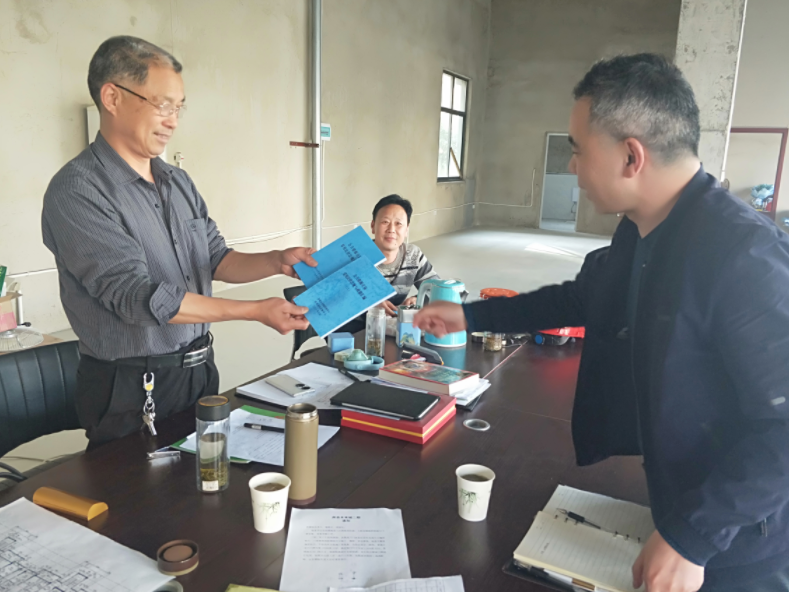 房縣公共資源交易中心重細節優服務爭做金牌&ldquo;店小二&rdquo;